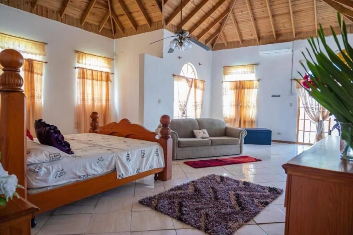מונטגו ביי Sweetsop Jamaica Villa And Tours מראה חיצוני תמונה